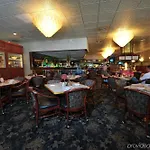 Sojourn Suites Portland Airport 