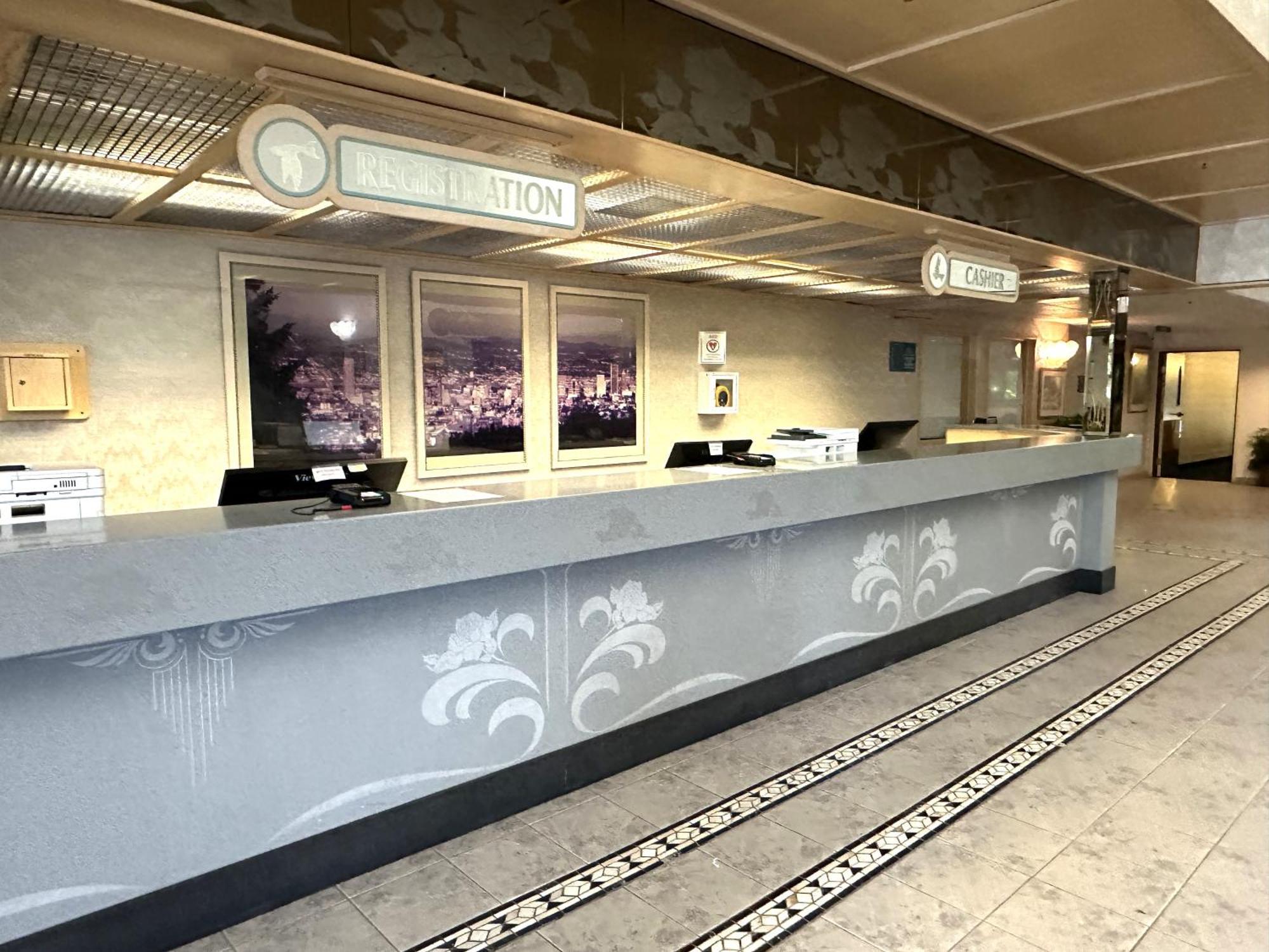 Sojourn Airport Hotel Portland