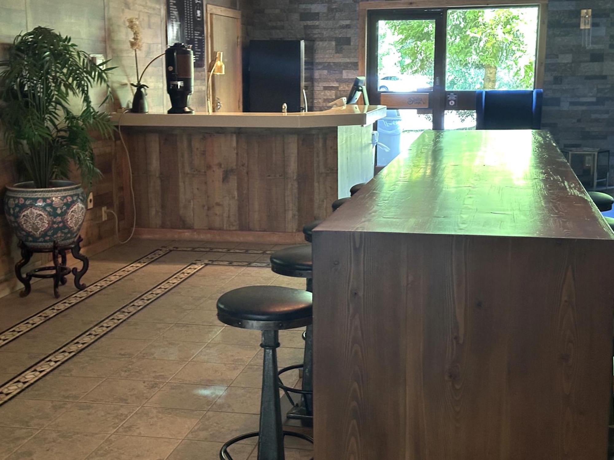 Hotel Sojourn Airport