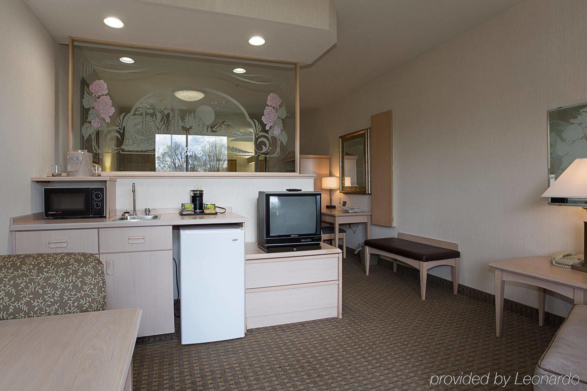 Hotel Sojourn Airport
