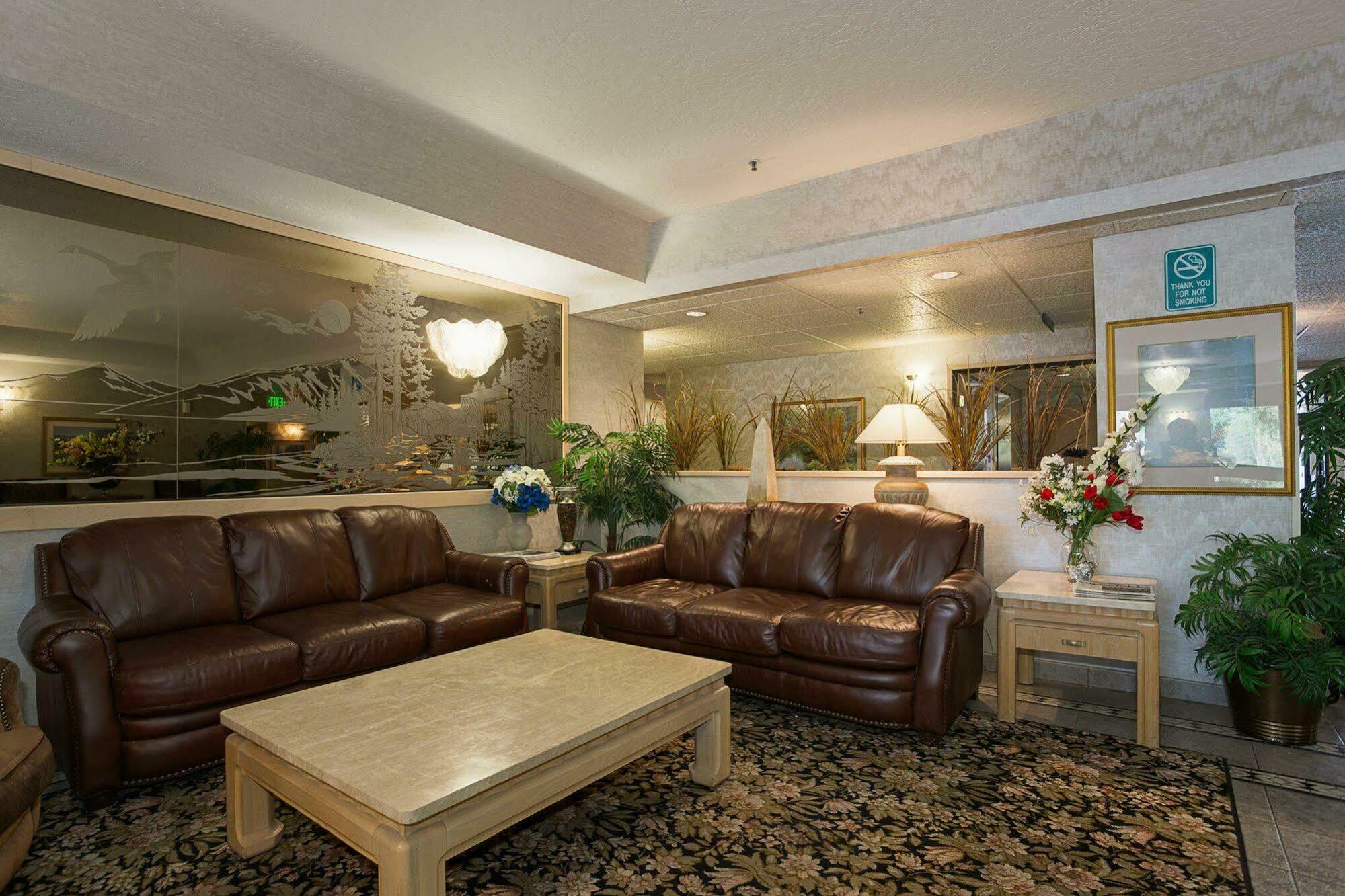 Sojourn Airport Hotel Portland